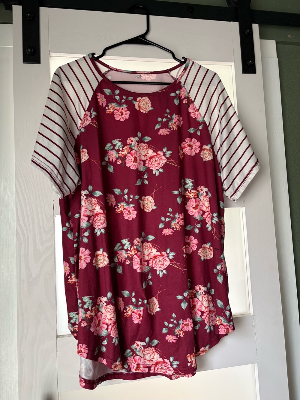 Floral Raglan Tee in Wine Pink - Women